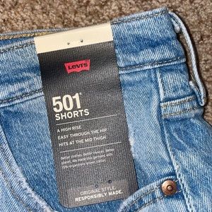 LEVI 501 JEAN SHORTS NWT